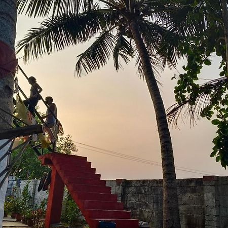 Funky Art Beach House Alappuzha Εξωτερικό φωτογραφία