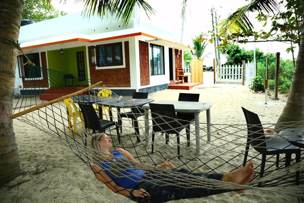 Funky Art Beach House Alappuzha Εξωτερικό φωτογραφία