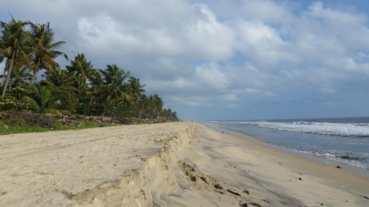 Funky Art Beach House Alappuzha Εξωτερικό φωτογραφία